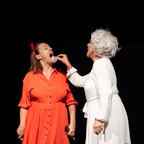 spectacle-blanche-personnages