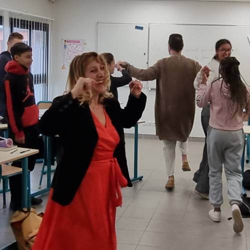 quartiers-de-l-une-spectacle-poemes-ecole