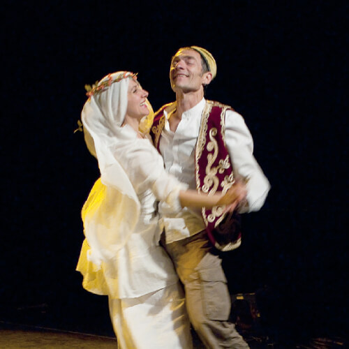 spectacle-tobie-personnages-amour-liberte